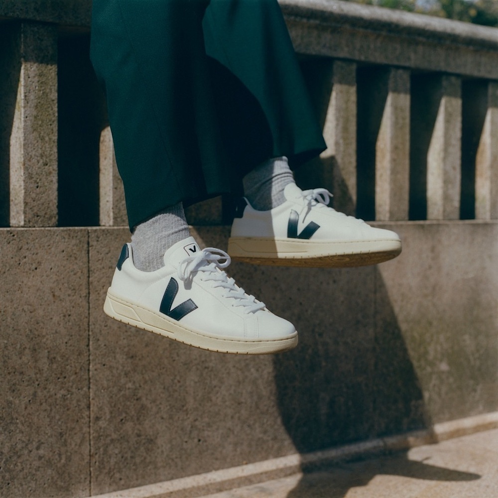 Veja Women’s Urca CWL Casual Sneakers - Picture 1 of 13